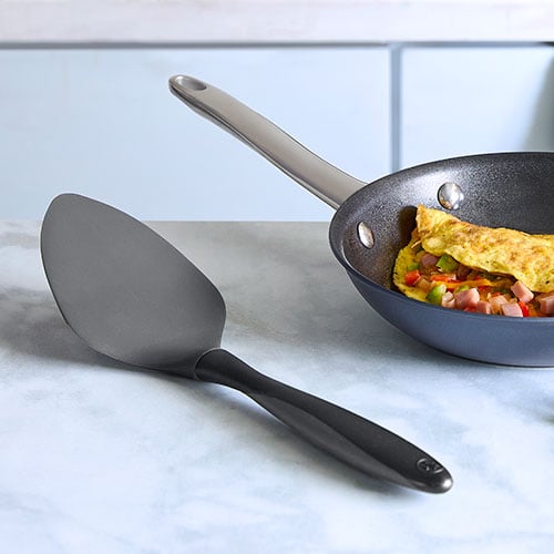 The Best Spatulas for Eggs, According to a Chef