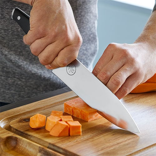 Tip:Using the Lines Printed on the Cutting Board as Guides