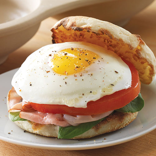 Pampered Chef - Make perfect poached, scrambled, and fried eggs in the new  Microwave Egg Cooker. Perfect for breakfast sandwiches! Want to win all of  the new products we revealed in this