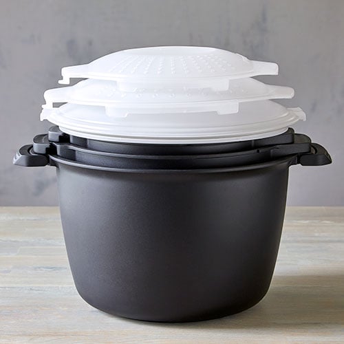 Pampered Chef Microwave Steamer Rice Cooker 4 Cup 1 Quart w/ Locking Lid