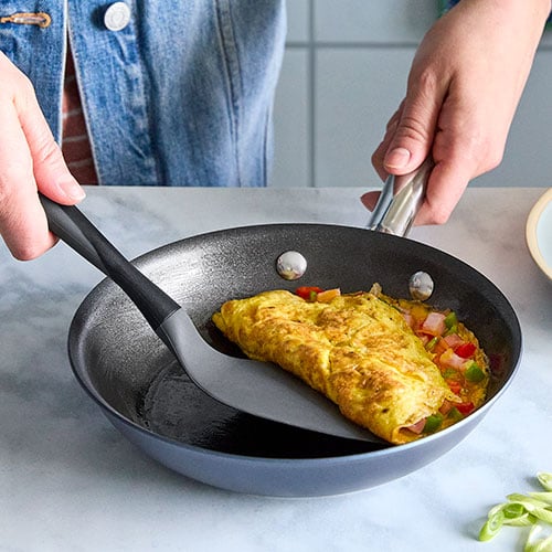 Omelet Pan Nonstick 8 Inch for Cook Induction Cooktop Small Frying Pan Non  Stick Egg Pan with Keep Cool Handle, Suitable for All Stoves