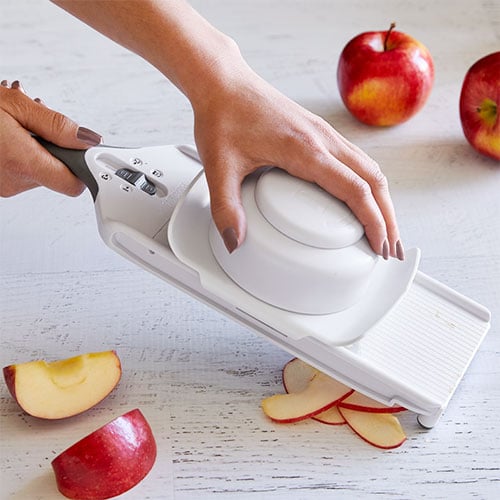 The Pampered Chef Food Chopper (#2585)-White For $20 In Glen Mills